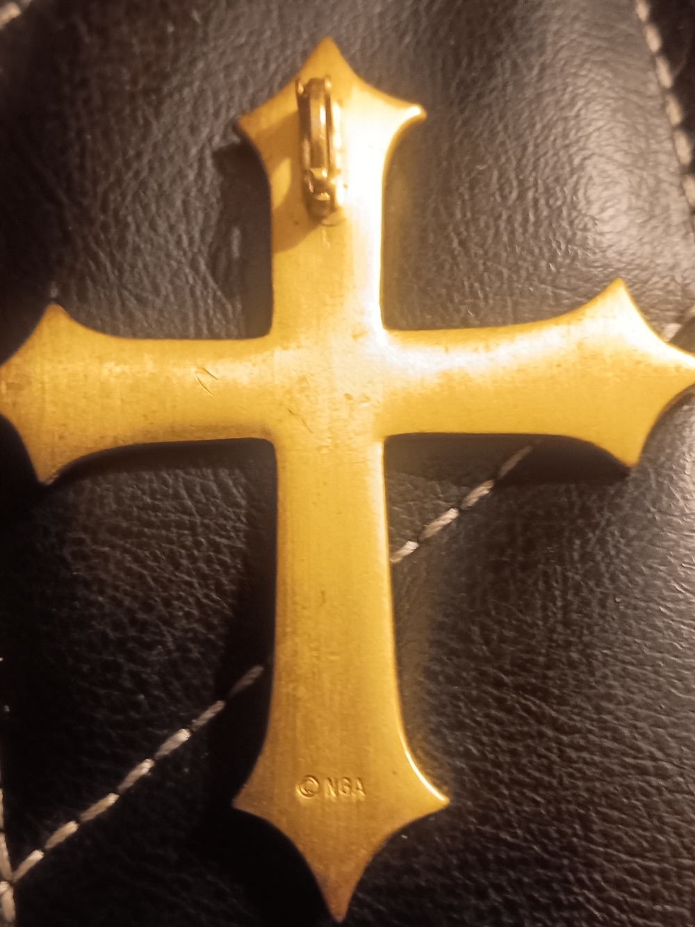 National Gallery Of Arts Gold Tone Cross Nwcklace Pendant 3.5 Inches